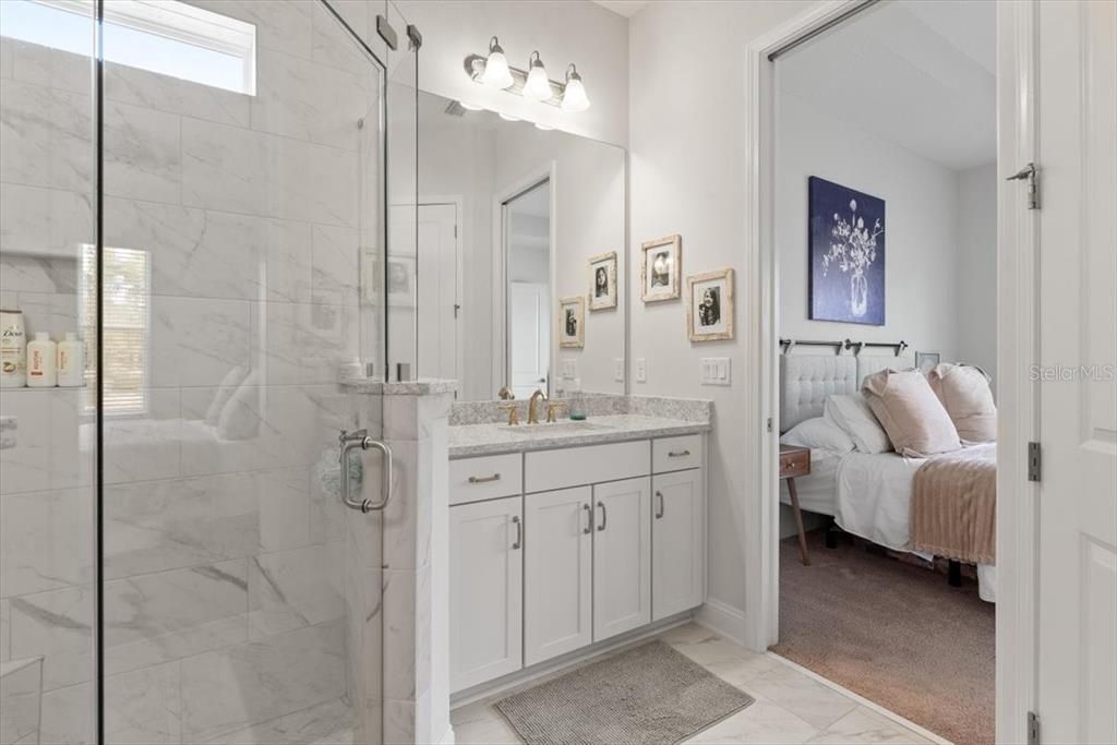 En Venta: $635,000 (4 camas, 3 baños, 2730 Pies cuadrados)