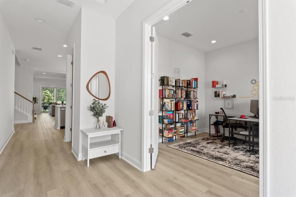 En Venta: $635,000 (4 camas, 3 baños, 2730 Pies cuadrados)