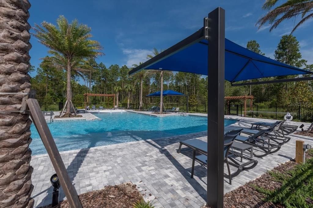 En Venta: $635,000 (4 camas, 3 baños, 2730 Pies cuadrados)