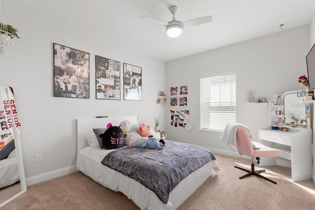 En Venta: $635,000 (4 camas, 3 baños, 2730 Pies cuadrados)