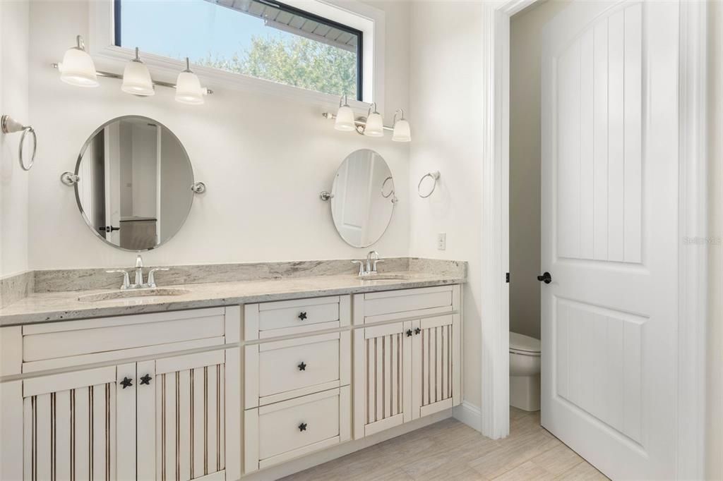 待售: $1,399,000 (5 贝兹, 4 浴室, 4079 平方英尺)