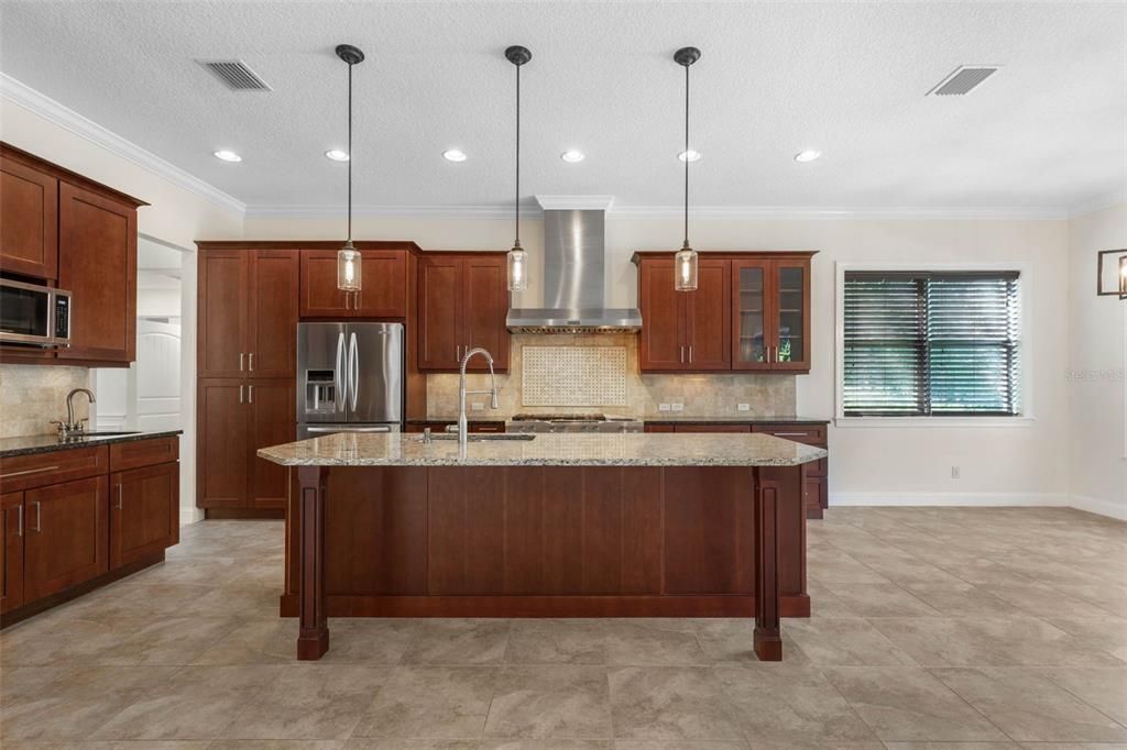 待售: $1,399,000 (5 贝兹, 4 浴室, 4079 平方英尺)