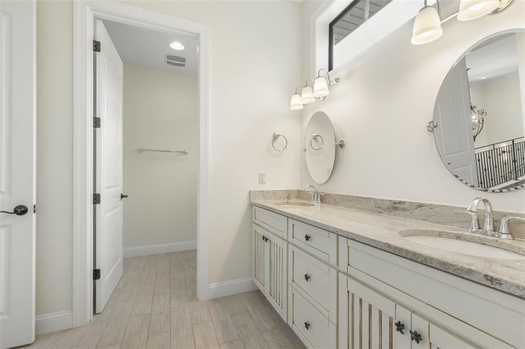 待售: $1,399,000 (5 贝兹, 4 浴室, 4079 平方英尺)