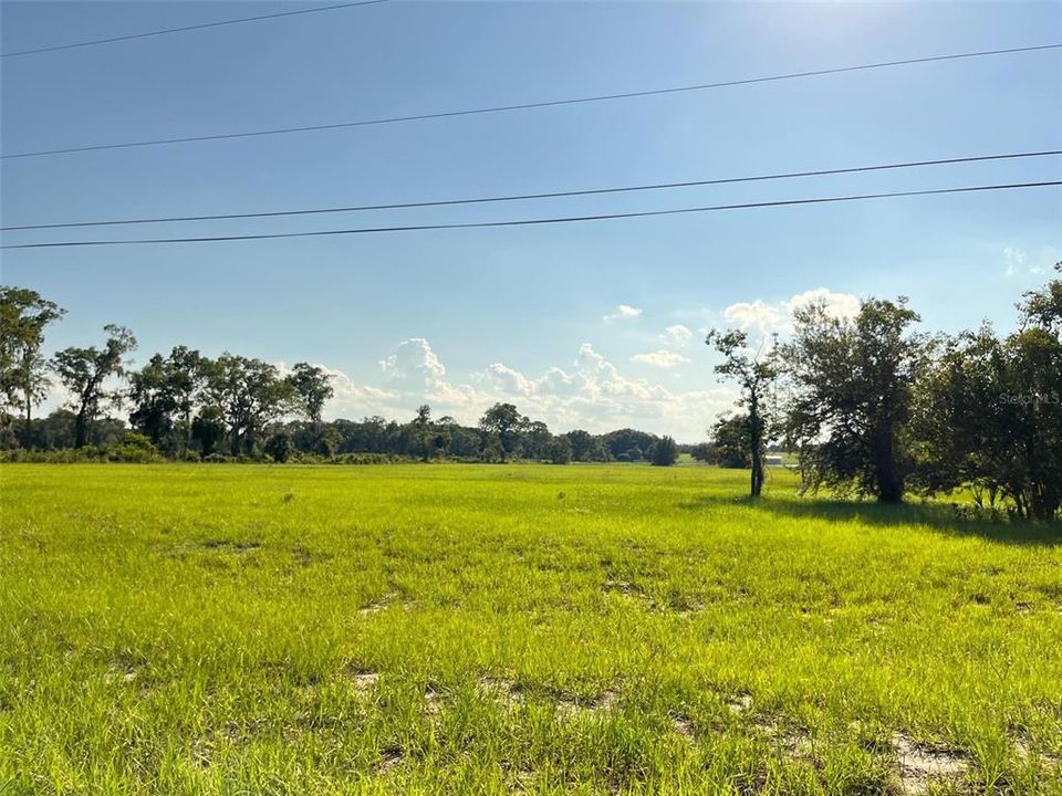 待售: $225,000 (10.79 acres)