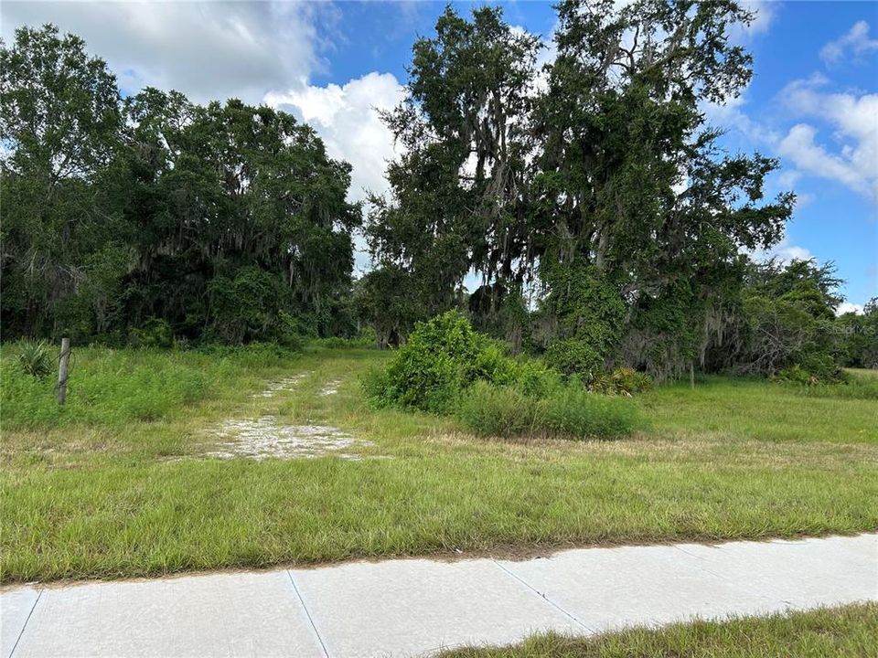 На продажу: $2,200,000 (1.53 acres)