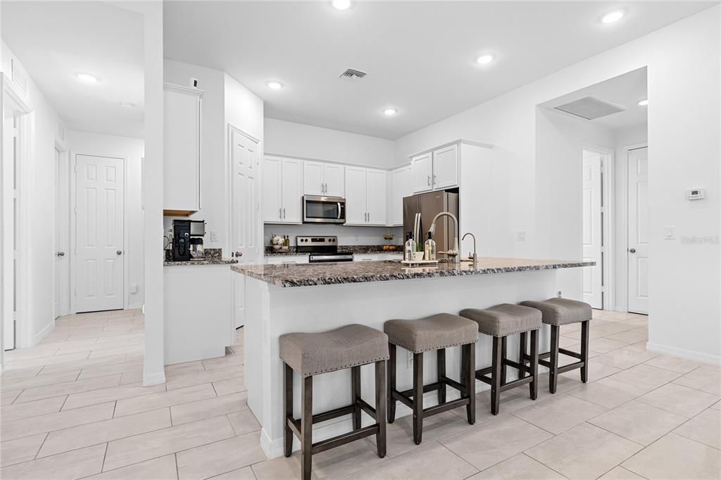 待售: $519,000 (4 贝兹, 3 浴室, 2396 平方英尺)