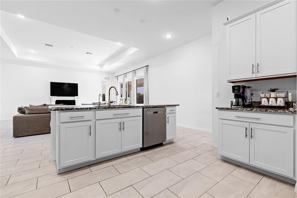 待售: $519,000 (4 贝兹, 3 浴室, 2396 平方英尺)