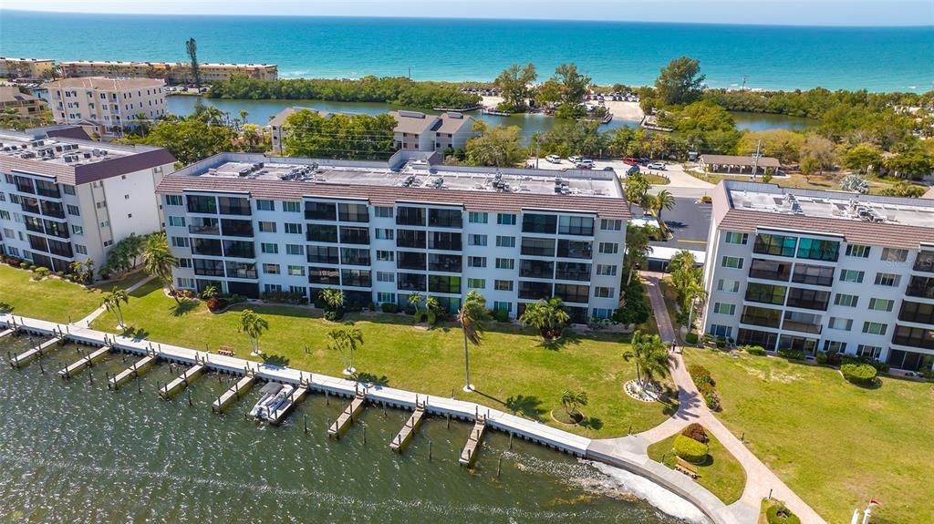 На продажу: $538,000 (2 спален, 2 ванн, 1233 Квадратных фут)