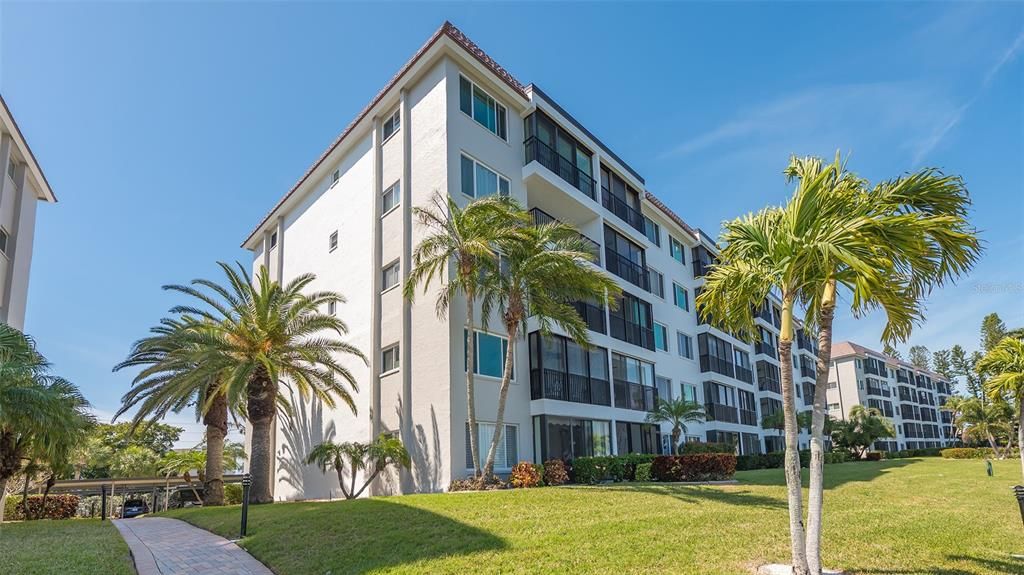 На продажу: $538,000 (2 спален, 2 ванн, 1233 Квадратных фут)