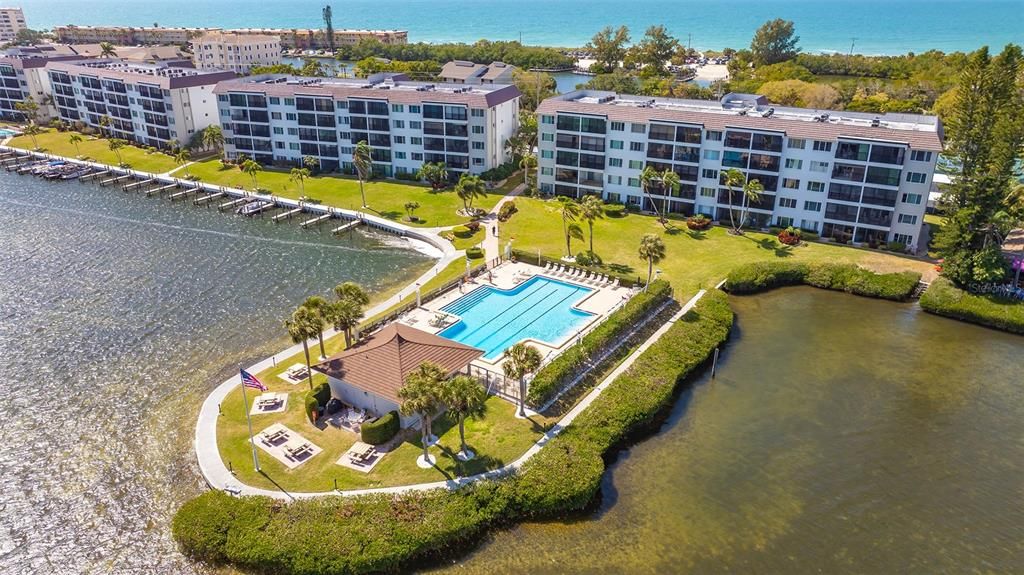 На продажу: $538,000 (2 спален, 2 ванн, 1233 Квадратных фут)