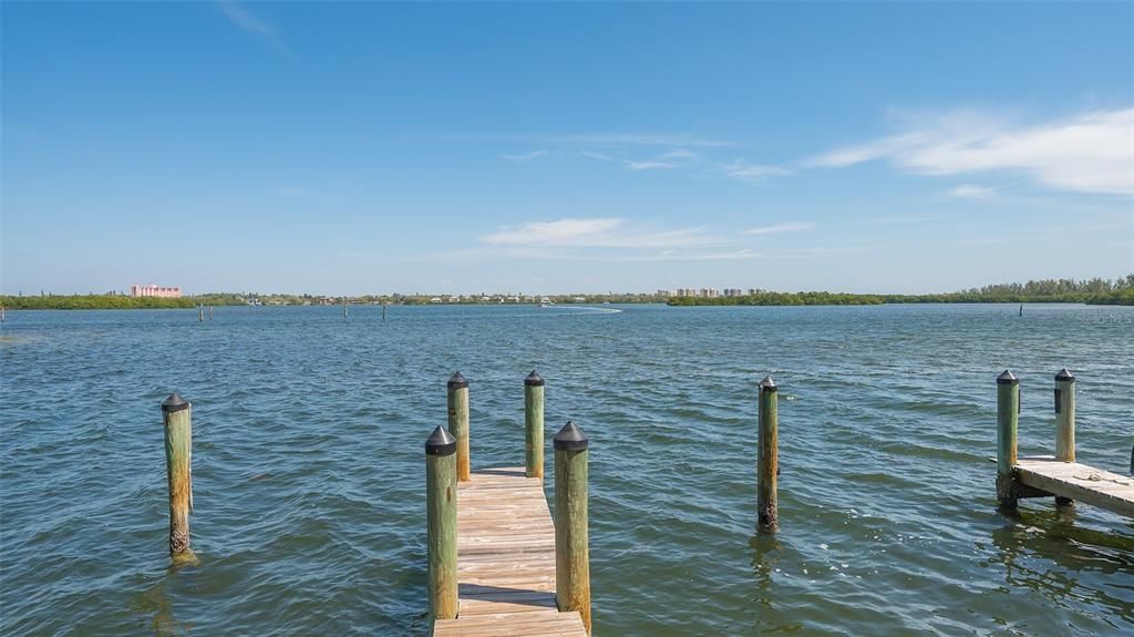 На продажу: $538,000 (2 спален, 2 ванн, 1233 Квадратных фут)