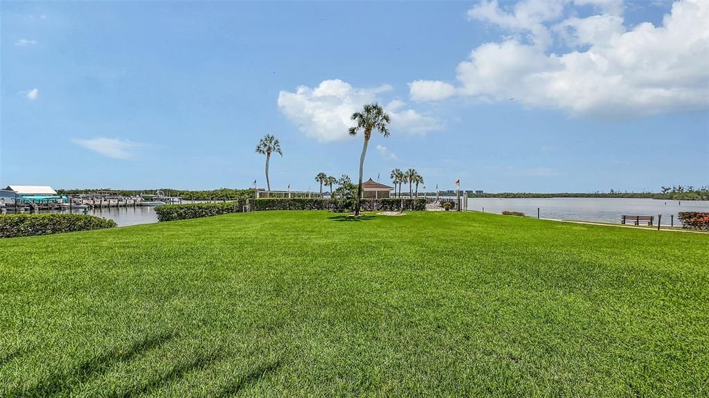 На продажу: $538,000 (2 спален, 2 ванн, 1233 Квадратных фут)