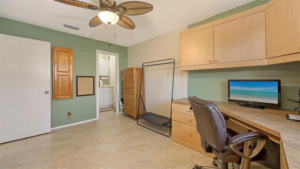 На продажу: $538,000 (2 спален, 2 ванн, 1233 Квадратных фут)