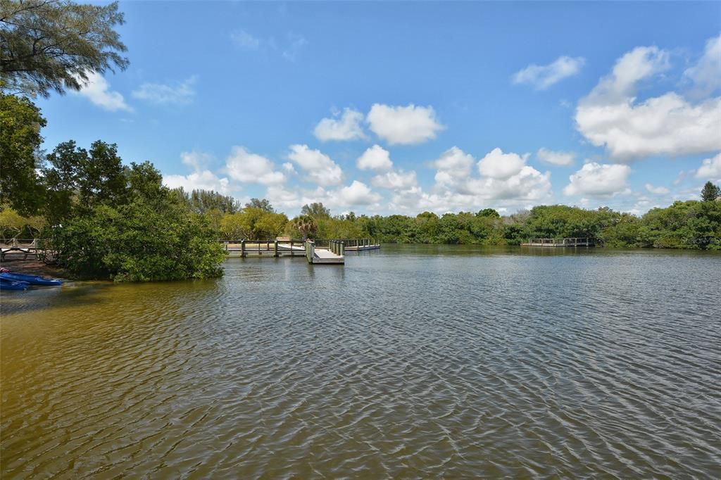 На продажу: $538,000 (2 спален, 2 ванн, 1233 Квадратных фут)