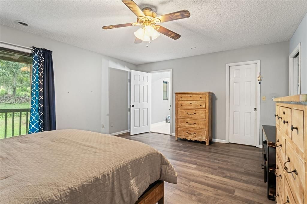 合同活跃: $799,000 (9 贝兹, 4 浴室, 5104 平方英尺)