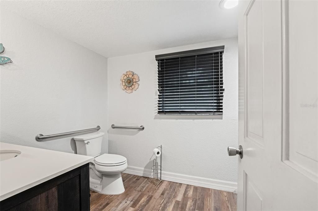 合同活跃: $799,000 (9 贝兹, 4 浴室, 5104 平方英尺)