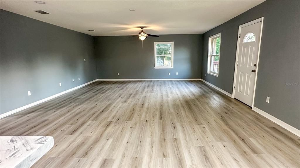 For Sale: $364,900 (5 beds, 3 baths, 2635 Square Feet)