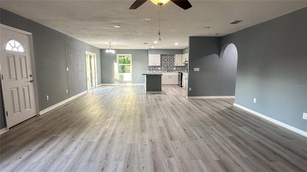 For Sale: $364,900 (5 beds, 3 baths, 2635 Square Feet)