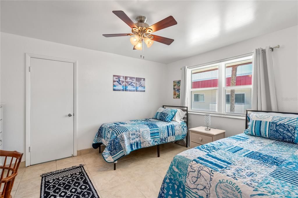 待售: $284,500 (2 贝兹, 2 浴室, 1235 平方英尺)