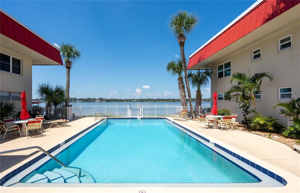 待售: $284,500 (2 贝兹, 2 浴室, 1235 平方英尺)