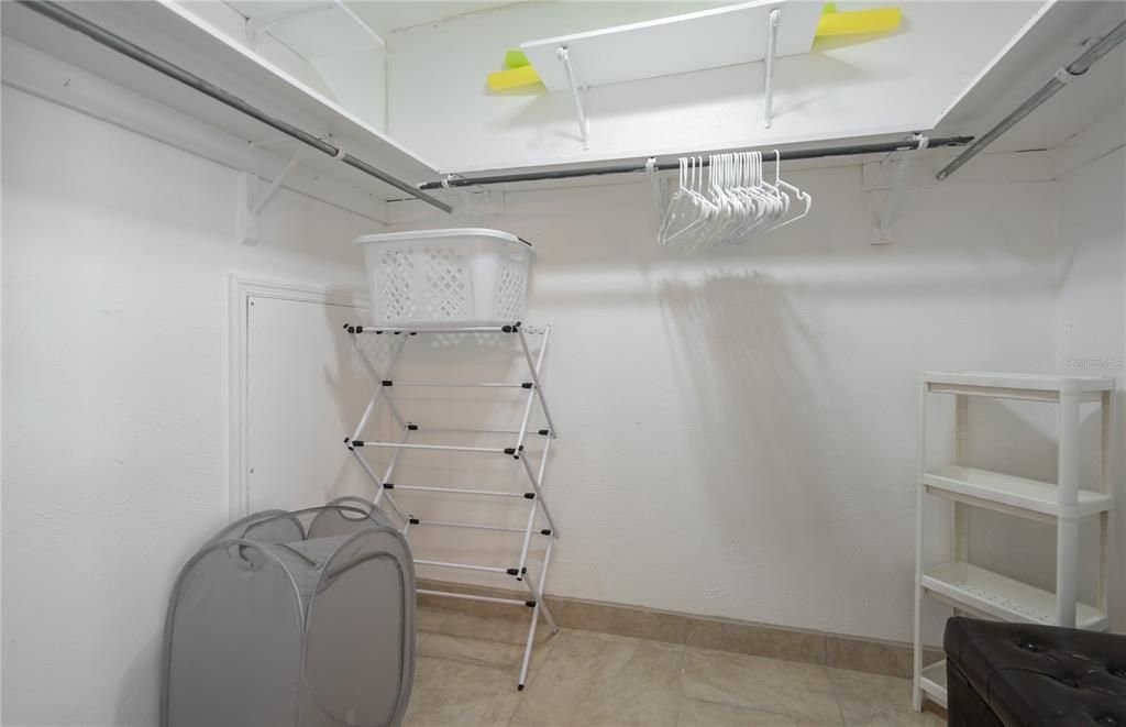 待售: $284,500 (2 贝兹, 2 浴室, 1235 平方英尺)