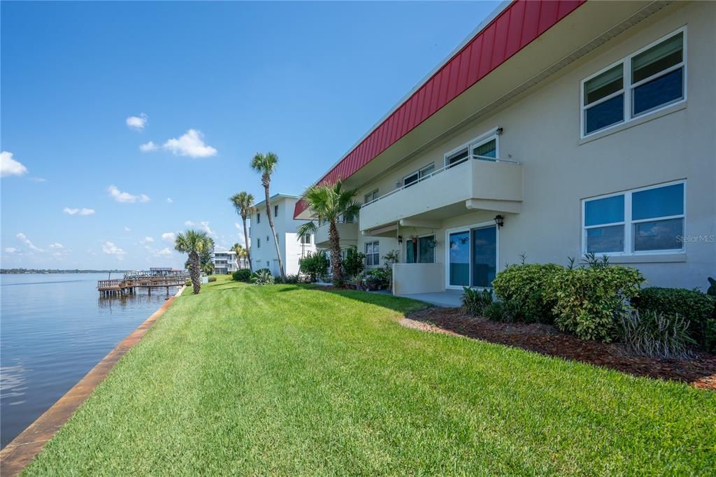 待售: $284,500 (2 贝兹, 2 浴室, 1235 平方英尺)