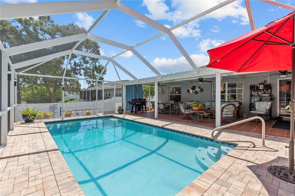 Activo con contrato: $477,990 (5 camas, 3 baños, 2689 Pies cuadrados)