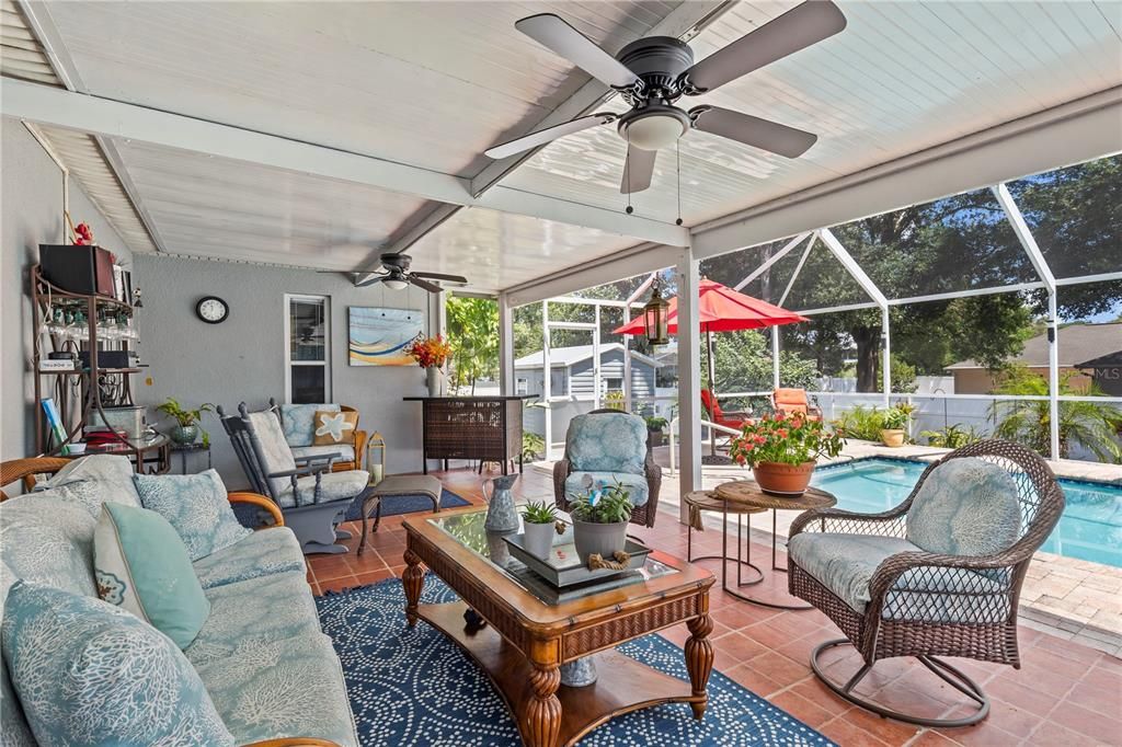 Activo con contrato: $477,990 (5 camas, 3 baños, 2689 Pies cuadrados)