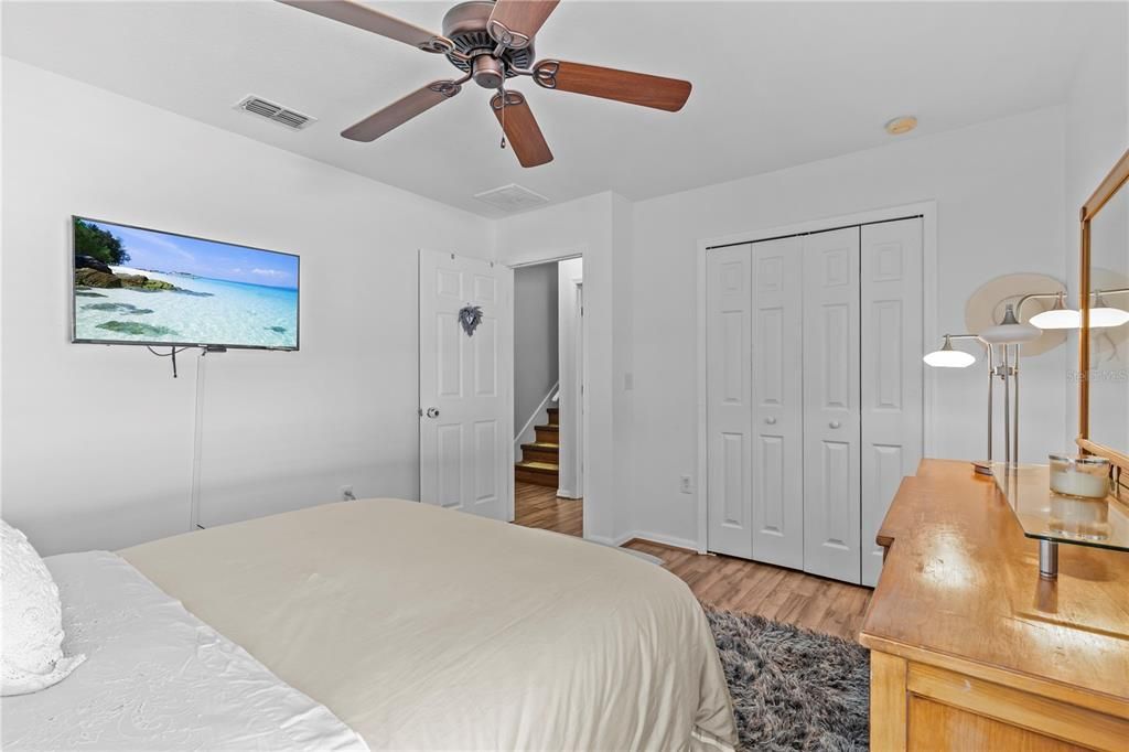 Activo con contrato: $477,990 (5 camas, 3 baños, 2689 Pies cuadrados)