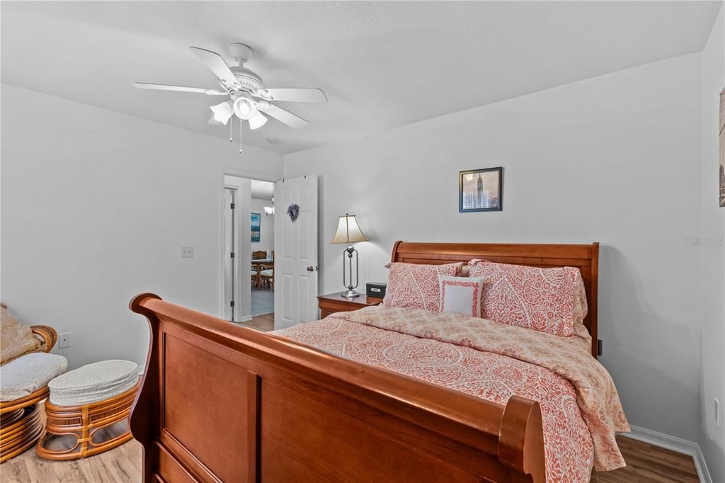 Activo con contrato: $477,990 (5 camas, 3 baños, 2689 Pies cuadrados)