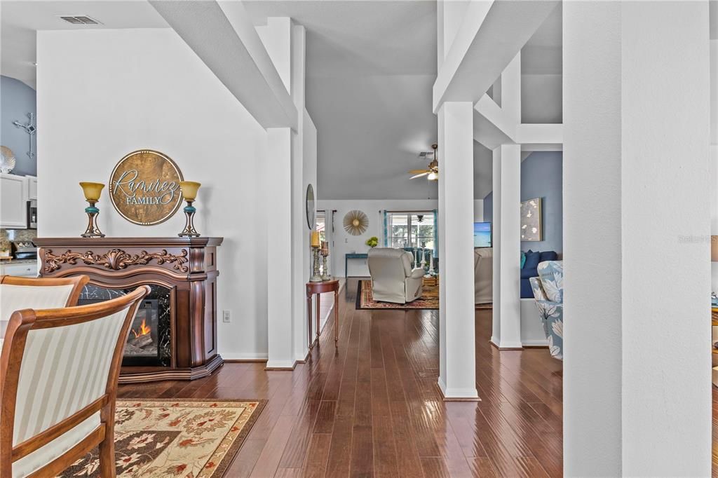 Activo con contrato: $477,990 (5 camas, 3 baños, 2689 Pies cuadrados)