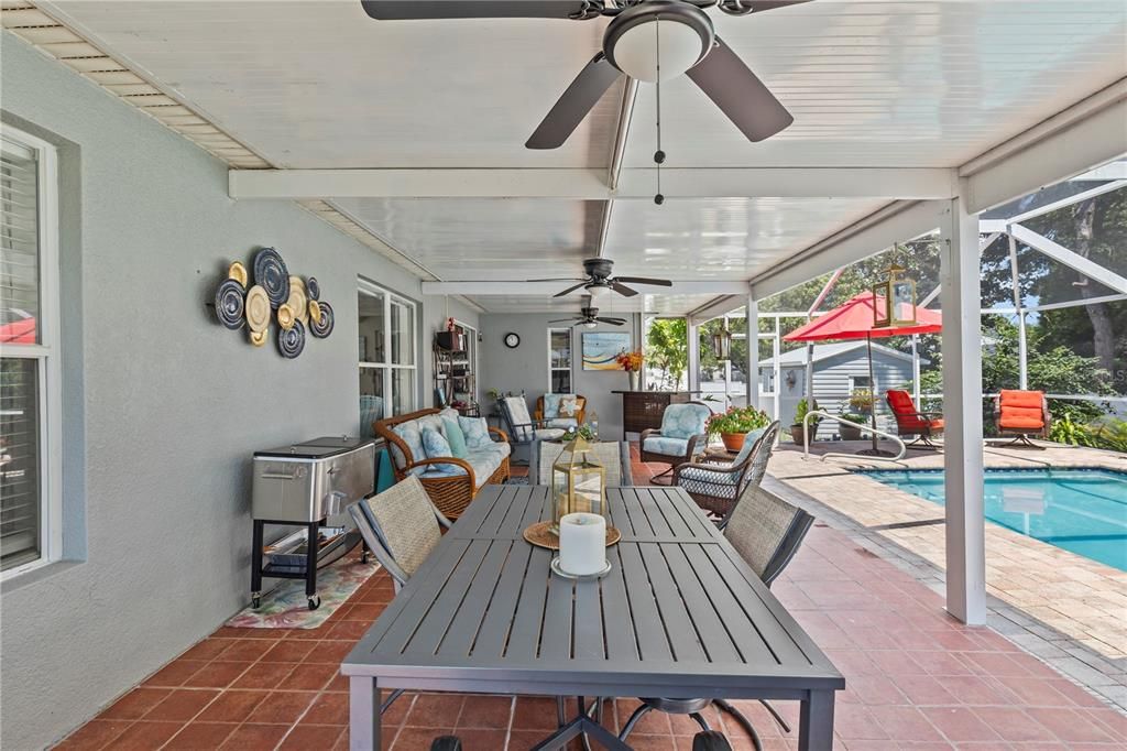 Activo con contrato: $477,990 (5 camas, 3 baños, 2689 Pies cuadrados)