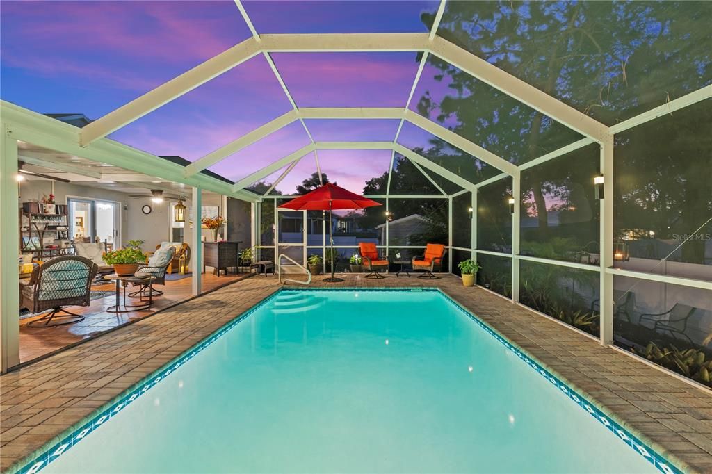 Activo con contrato: $477,990 (5 camas, 3 baños, 2689 Pies cuadrados)