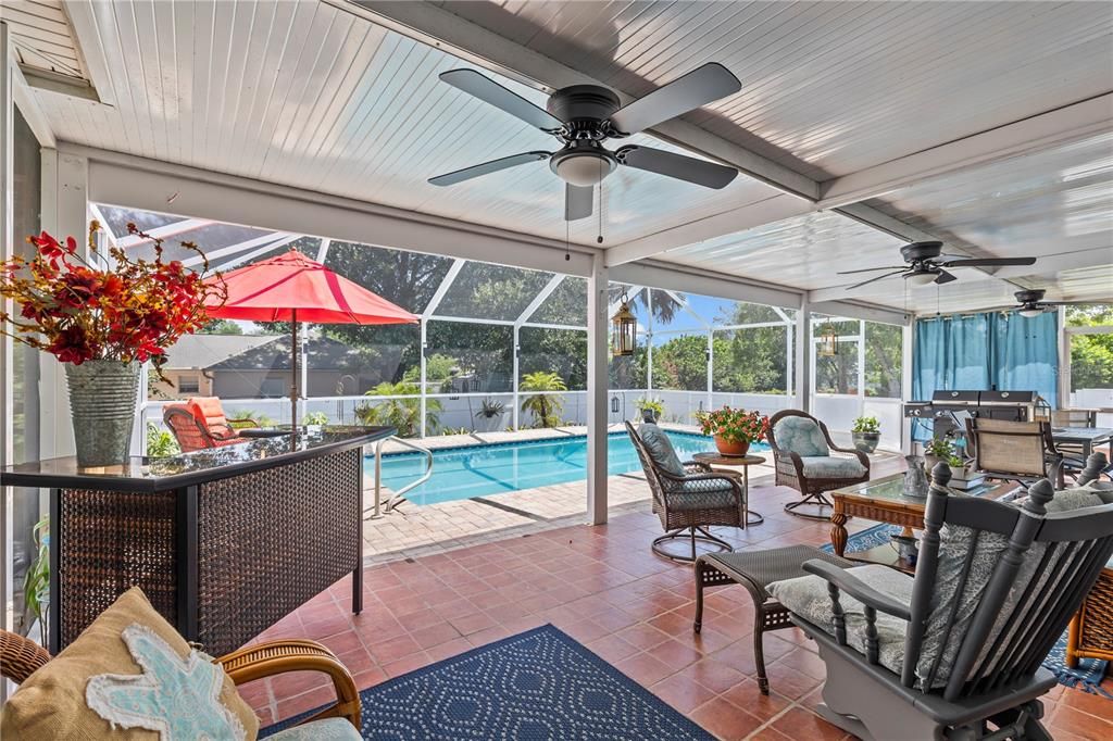 Activo con contrato: $477,990 (5 camas, 3 baños, 2689 Pies cuadrados)