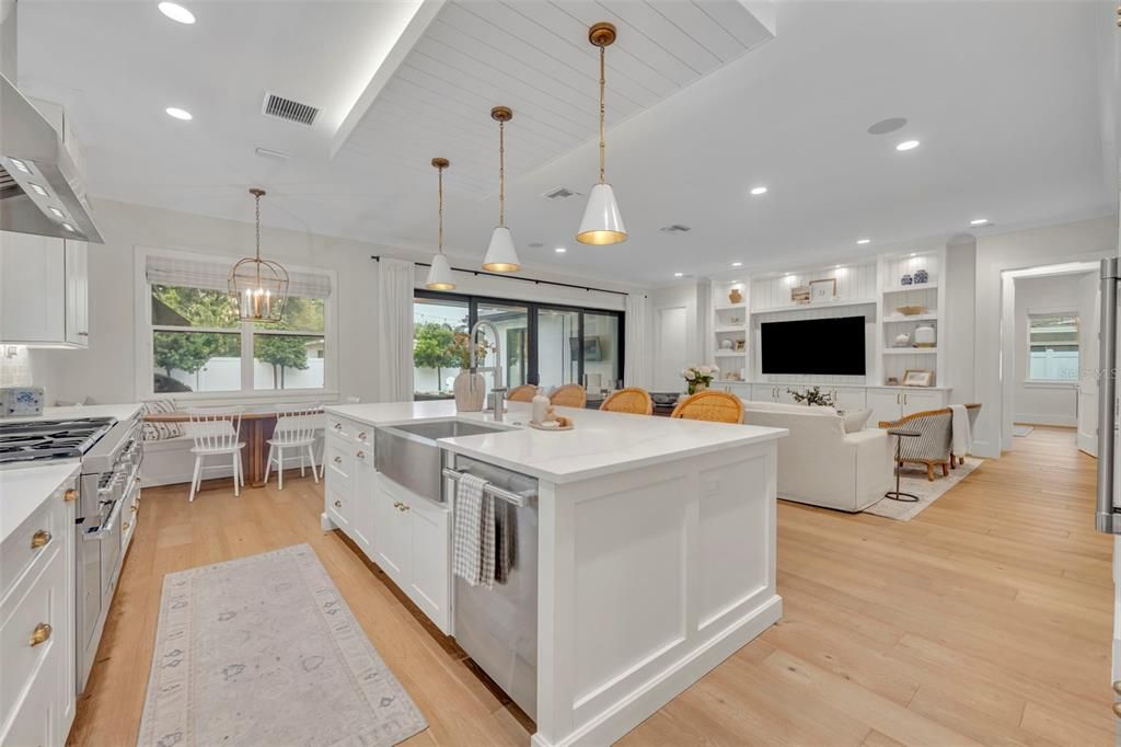 Activo con contrato: $1,995,000 (4 camas, 4 baños, 3314 Pies cuadrados)