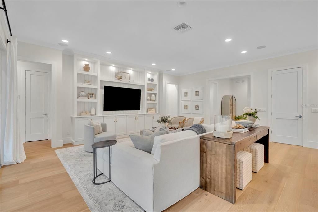 Activo con contrato: $1,995,000 (4 camas, 4 baños, 3314 Pies cuadrados)