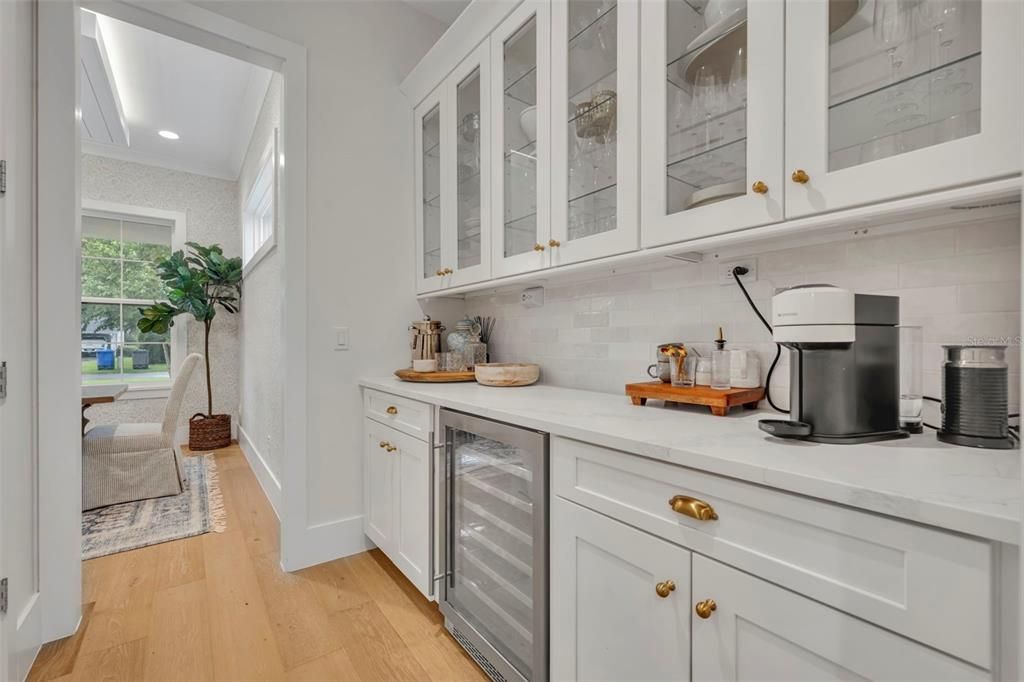 Activo con contrato: $1,995,000 (4 camas, 4 baños, 3314 Pies cuadrados)