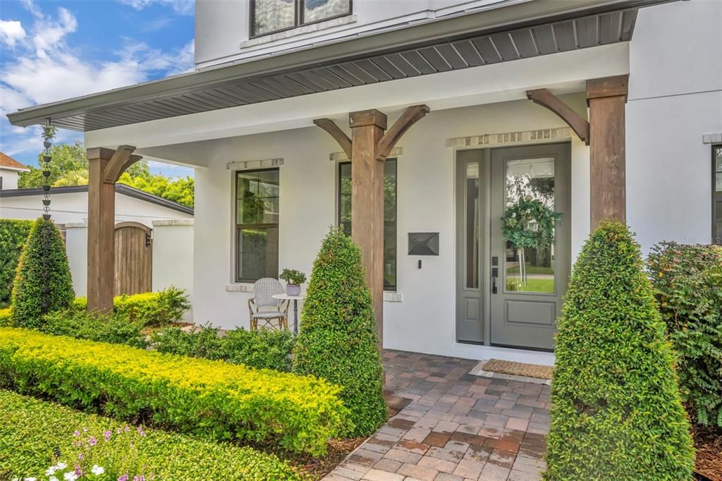 Activo con contrato: $1,995,000 (4 camas, 4 baños, 3314 Pies cuadrados)