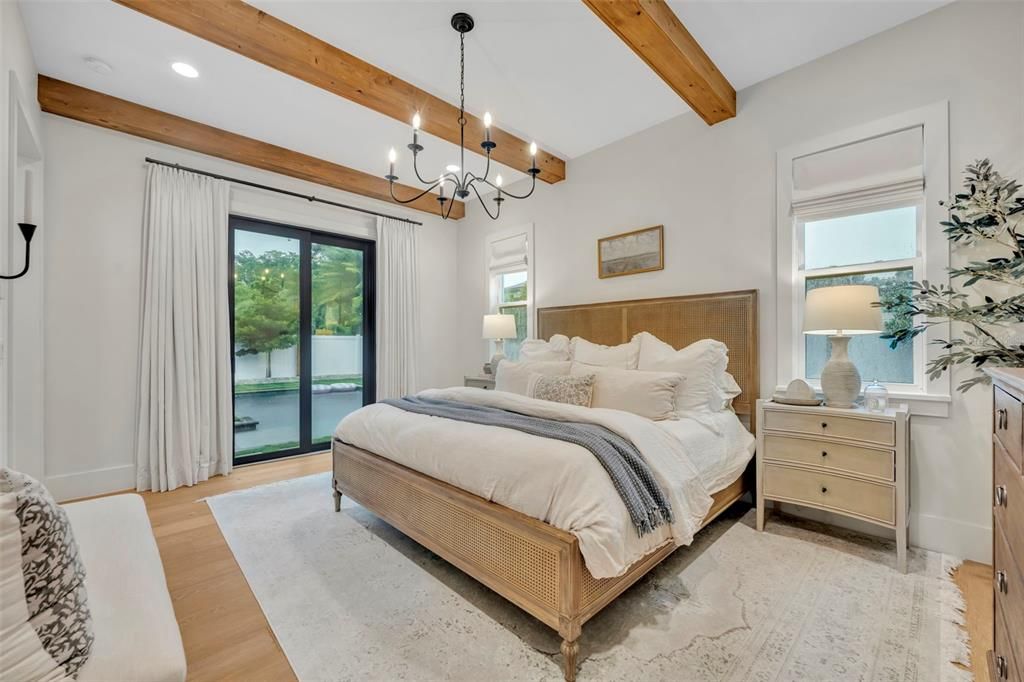 Activo con contrato: $1,995,000 (4 camas, 4 baños, 3314 Pies cuadrados)