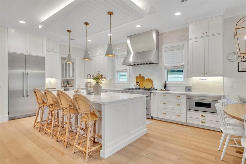 Activo con contrato: $1,995,000 (4 camas, 4 baños, 3314 Pies cuadrados)