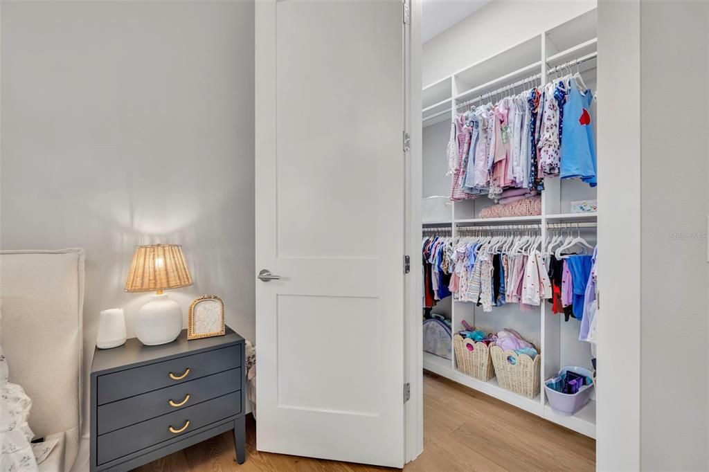 Activo con contrato: $1,995,000 (4 camas, 4 baños, 3314 Pies cuadrados)