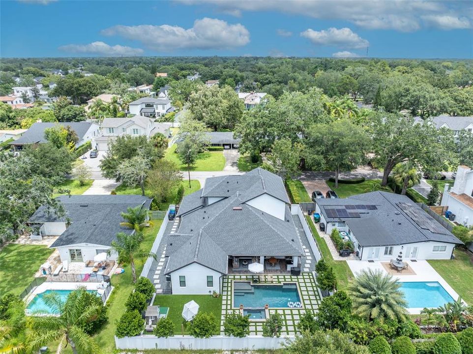 Activo con contrato: $1,995,000 (4 camas, 4 baños, 3314 Pies cuadrados)