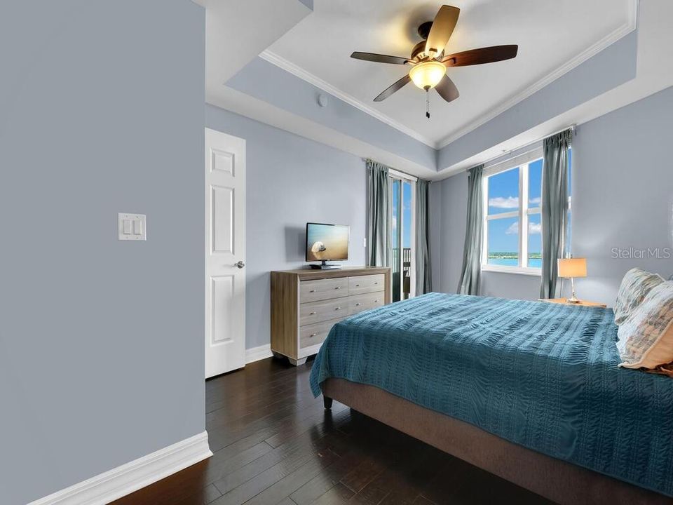 待售: $329,000 (3 贝兹, 2 浴室, 1318 平方英尺)