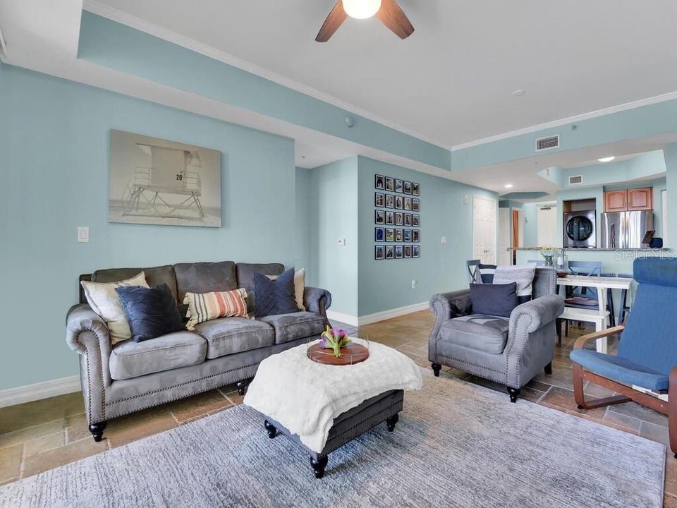 待售: $329,000 (3 贝兹, 2 浴室, 1318 平方英尺)