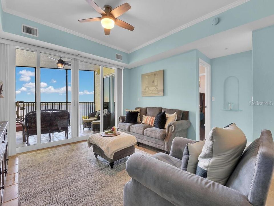 待售: $329,000 (3 贝兹, 2 浴室, 1318 平方英尺)