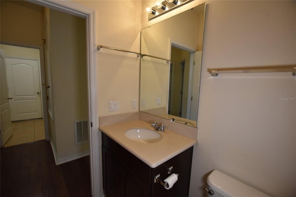 出租: $2,150 (3 贝兹, 2 浴室, 1619 平方英尺)