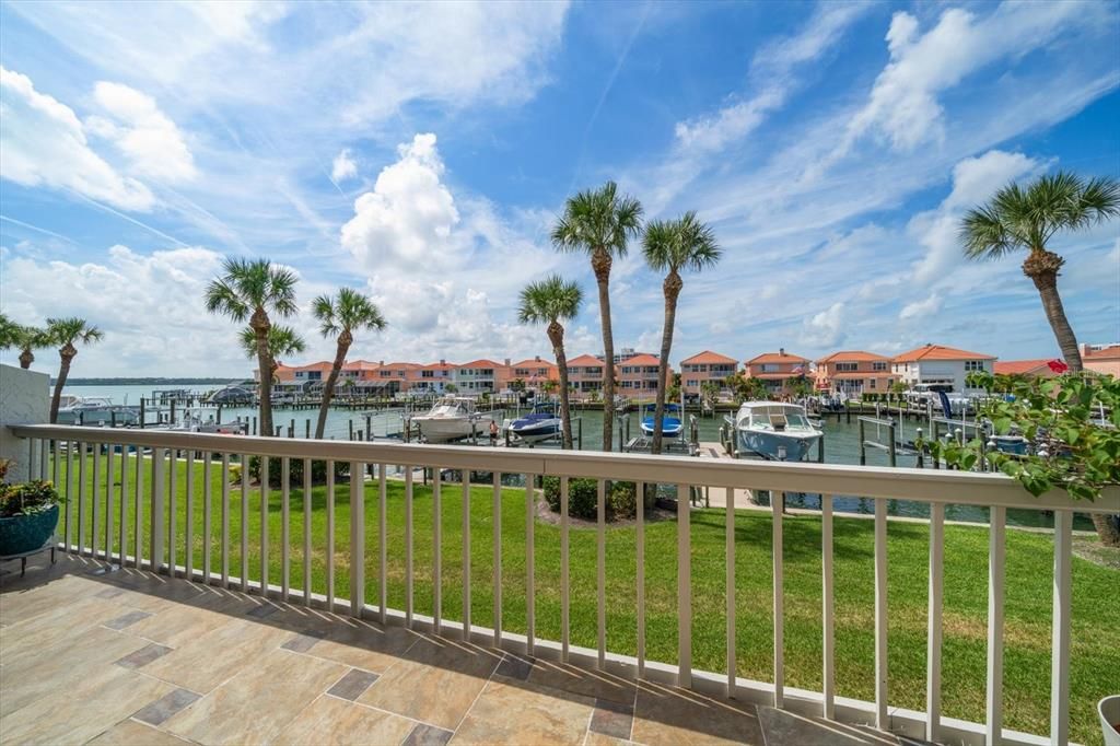 For Sale: $1,450,000 (3 beds, 3 baths, 2150 Square Feet)