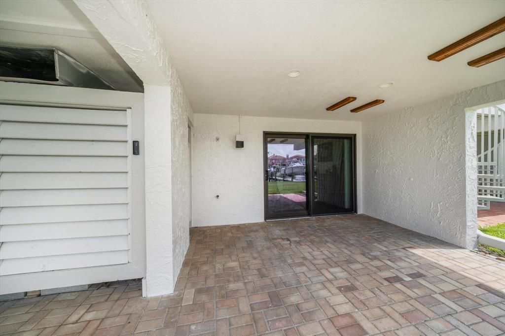 For Sale: $1,450,000 (3 beds, 3 baths, 2150 Square Feet)