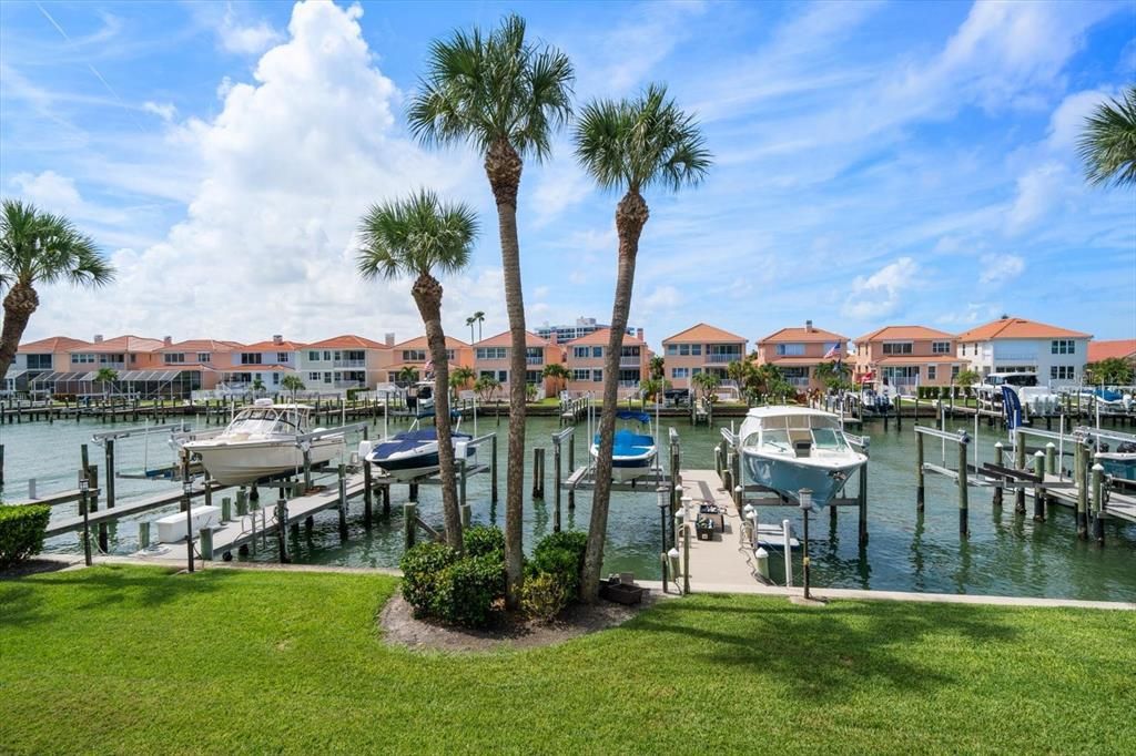 For Sale: $1,450,000 (3 beds, 3 baths, 2150 Square Feet)