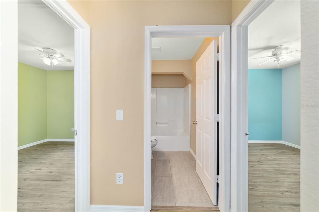 合同活跃: $299,000 (3 贝兹, 2 浴室, 1608 平方英尺)